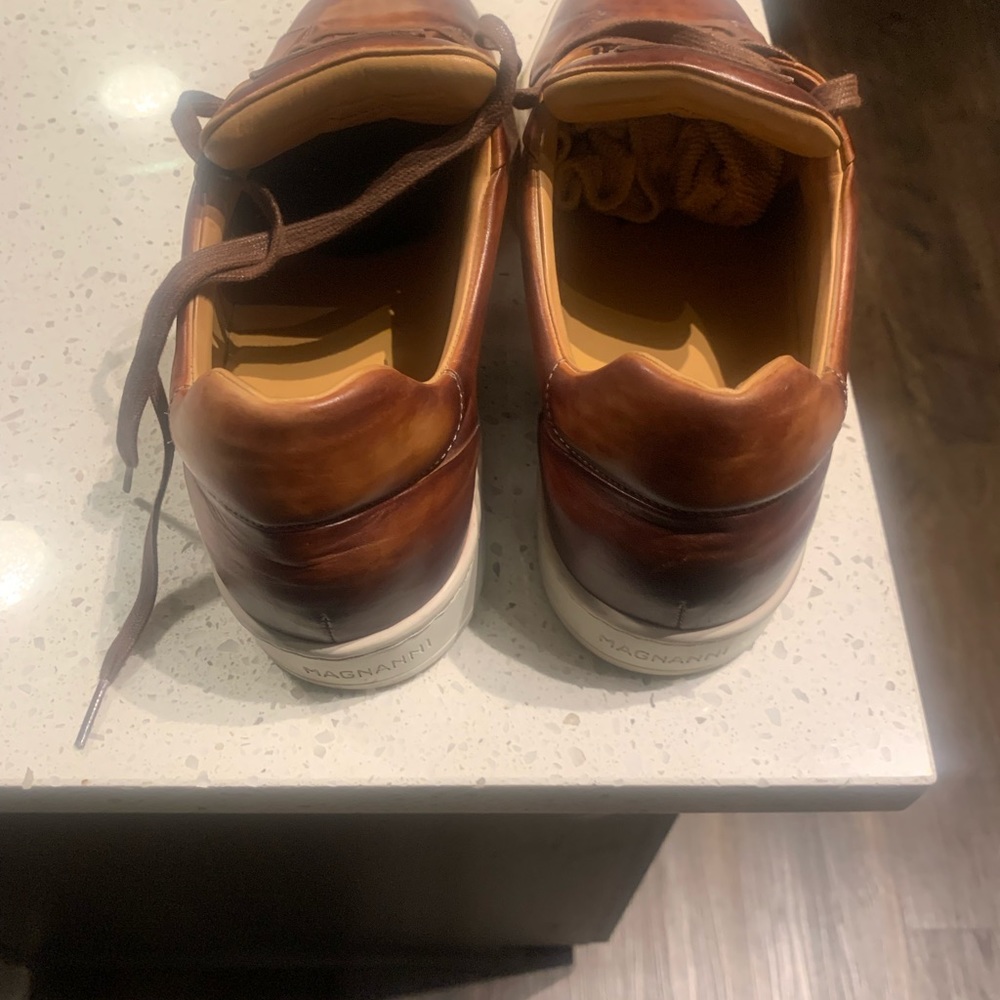 Magnanni Casual Dress Sneakers